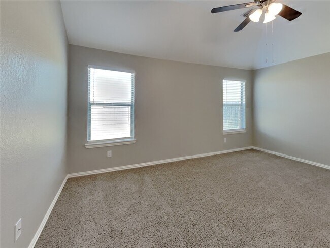 Building Photo - 3007 Lockeridge Village Dr