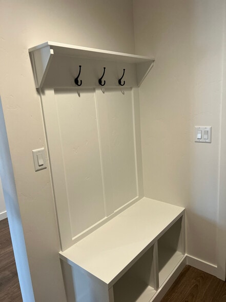 Building Photo - 19280 Geneva Wy