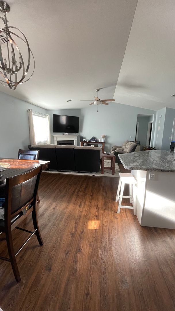 Building Photo - Gorgeous Home for Rent