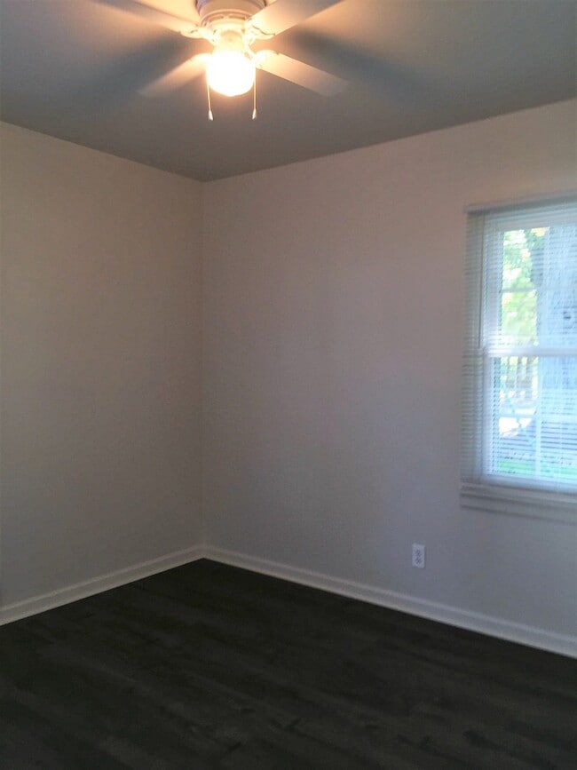 Building Photo - BEAUTIFUL RANCH HOME