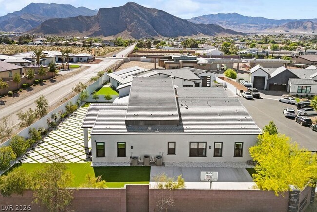 Building Photo - 4315 N Dapple Gray Rd