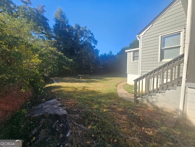 Building Photo - 68 Fourth St Ext