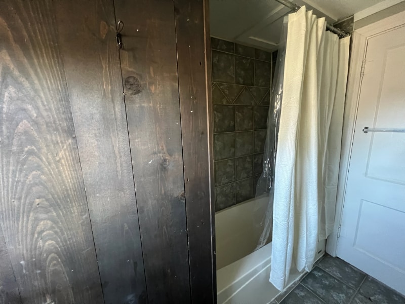 Building Photo - 1140 S College Ave