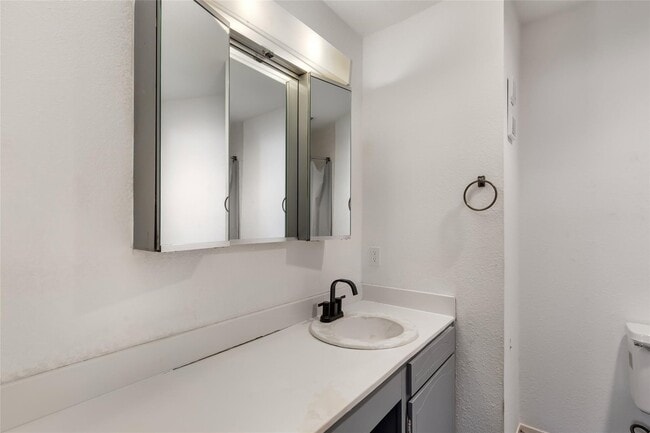 Building Photo - 8302 Nairn St