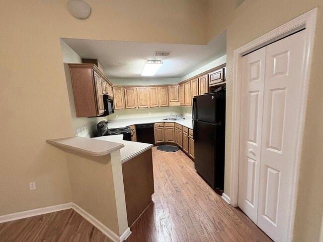 Building Photo - 2370 Quazar Cir