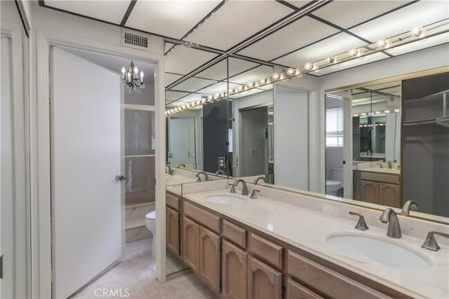 Building Photo - 12235 Shady Hollow Ln