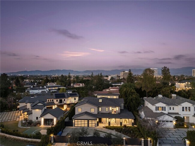 Building Photo - 15547 Valley Vista Blvd