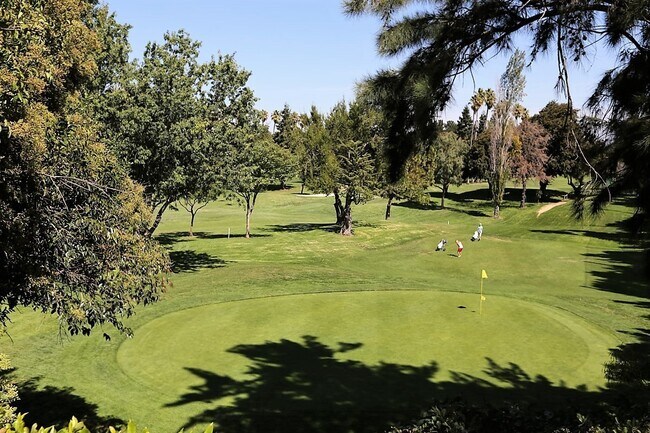 Building Photo - Beautiful & Spacious Condo in Desirable Sunnyvale Location!