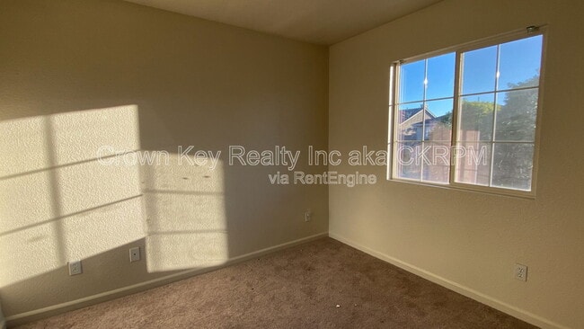 Building Photo - 4092 Memoir Ave