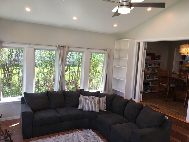 Sunroom - 711 Winter Ave