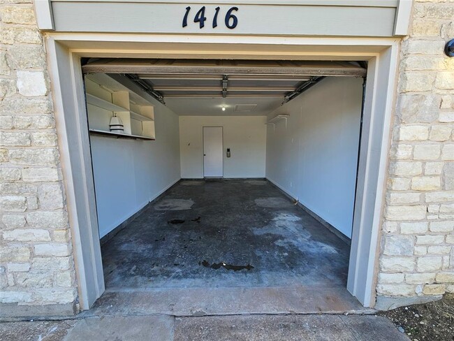 Building Photo - 1416 Hyridge Cir