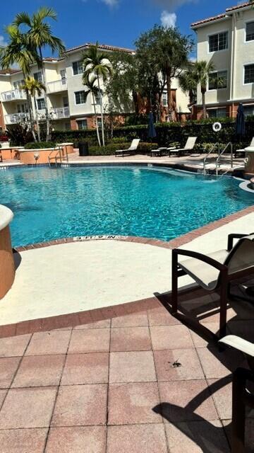 Building Photo - 9901 Baywinds Blvd