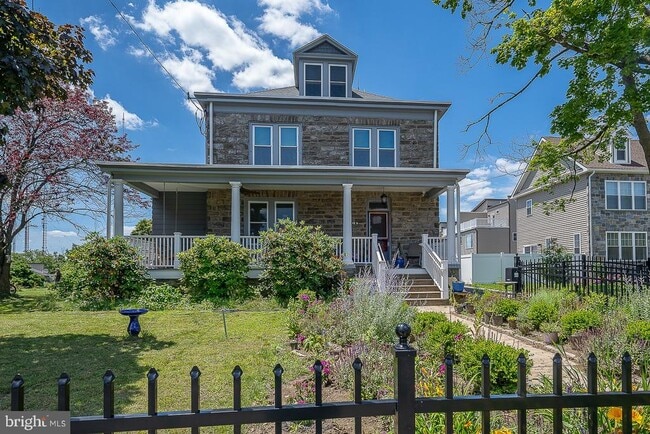 Building Photo - 7350 Ridge Ave