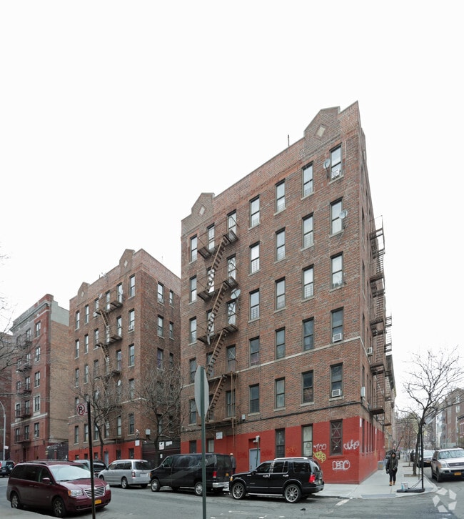 Building Photo - 219 Miriam St