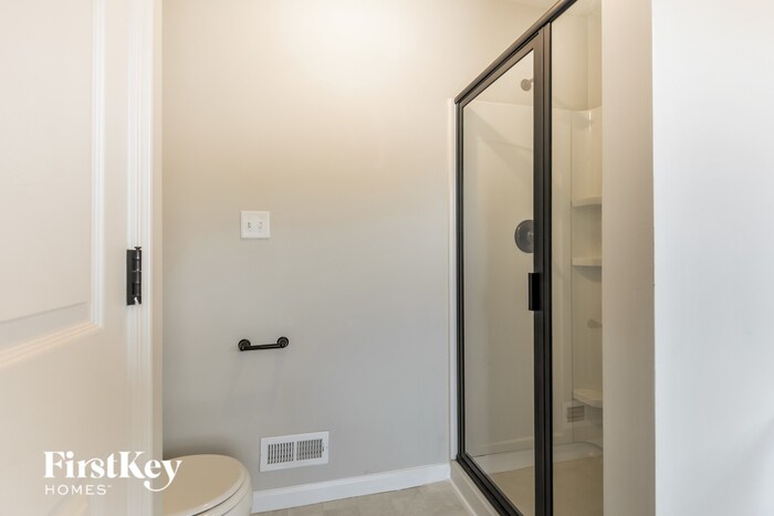 Building Photo - 1720 Woods Mill Dr