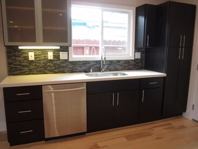 Building Photo - 4 bedroom 2 bath house in Holbrook Heights- Concord