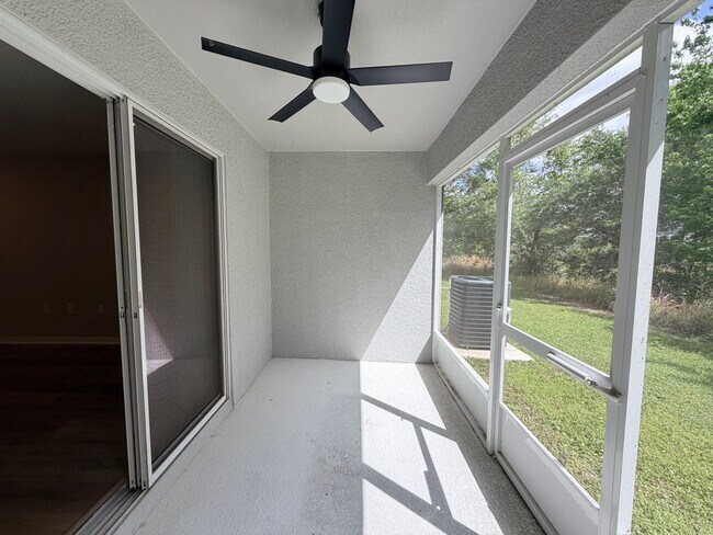 Building Photo - Modern 3BR Townhome in Plant City – Move-In Ready