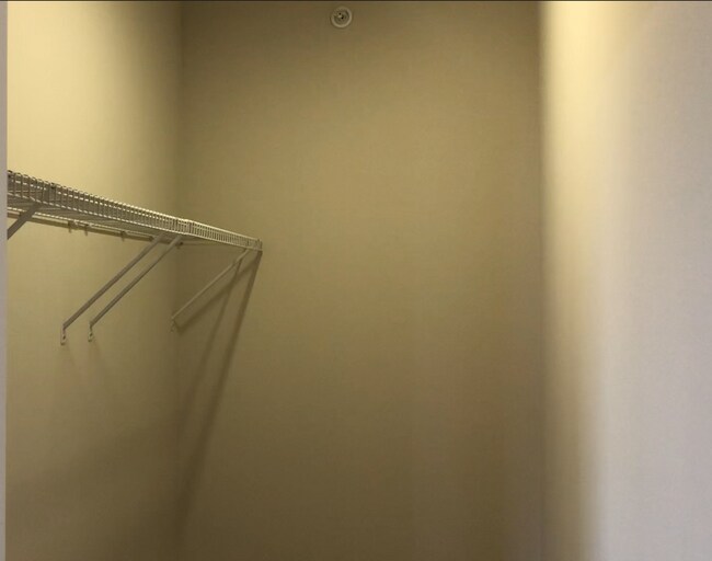 Building Photo - 115 S Sangamon St