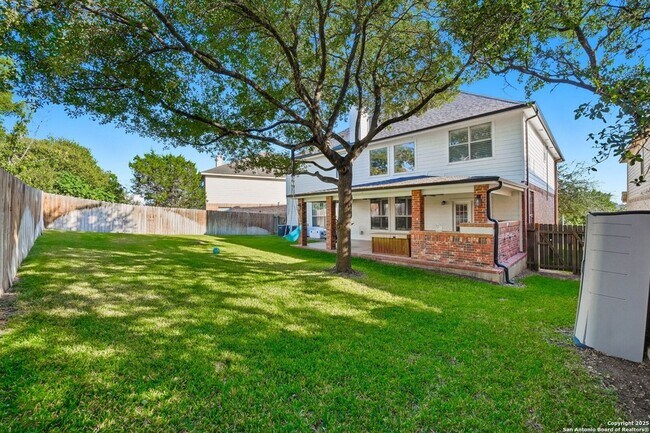 Building Photo - 711 Midway Crest