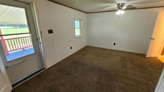 Building Photo - Cute home for rent