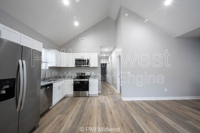 Building Photo - 1825 Montcalm St