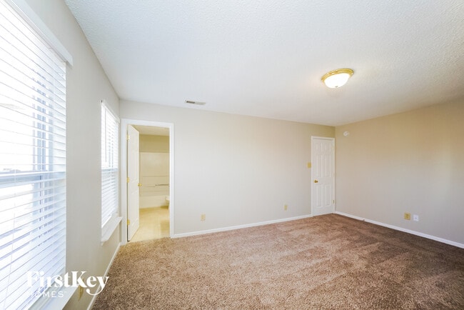 Building Photo - 6405 Monteo Dr
