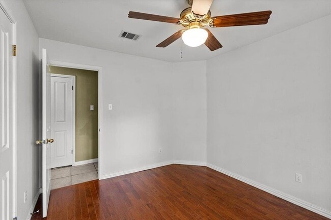 Building Photo - 10000 Brantley Bend