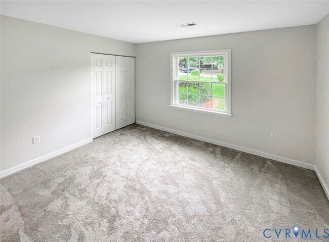 Building Photo - 7905 Tamarind Dr