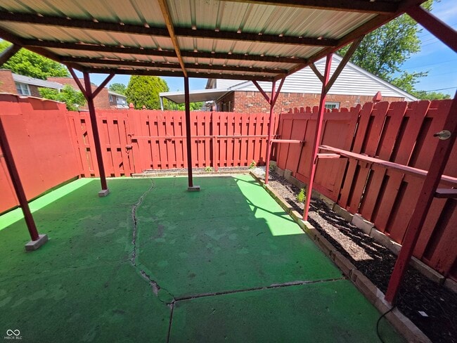 Building Photo - 4929 Mt Vernon Dr