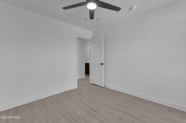 Building Photo - 5981 Ruidoso Downs St