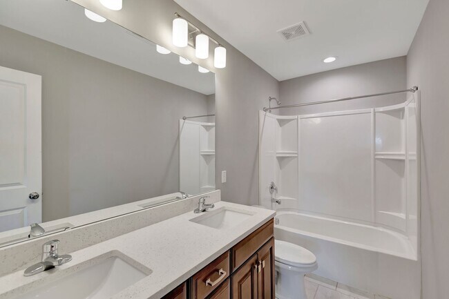 Building Photo - Welcome to Filbin Creek — North Charleston...