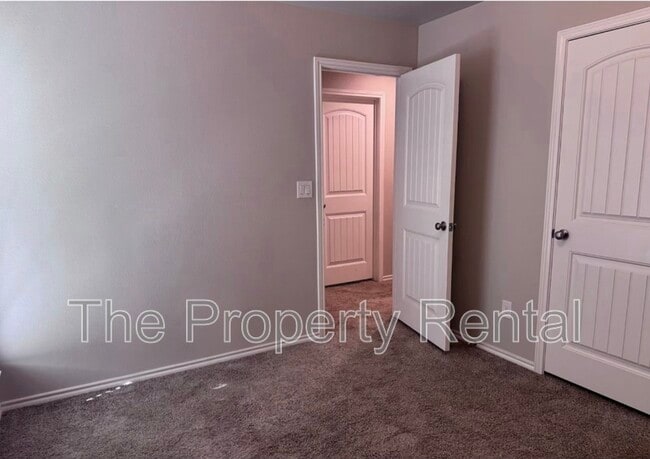 Building Photo - 6817 Baron Dr