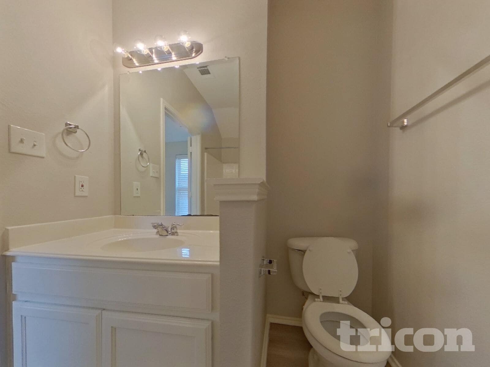 Building Photo - 5712 Parkview Hills Ln