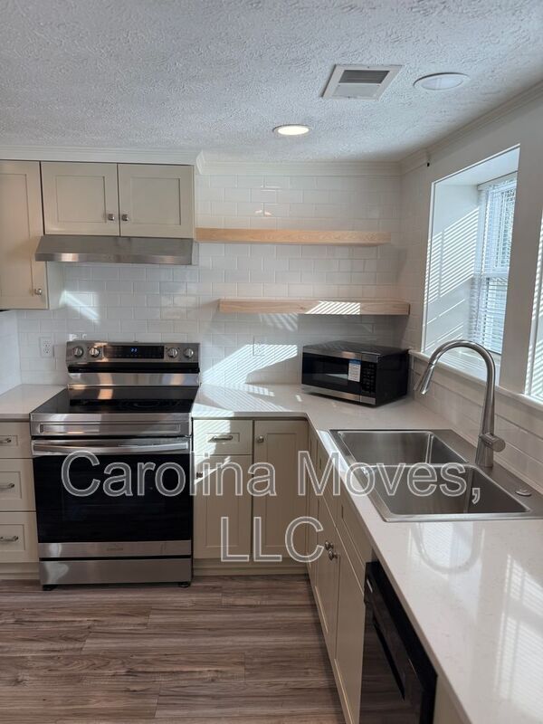 Building Photo - 26 8th St