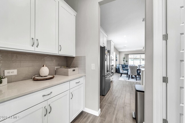 Building Photo - 10518 W Albert Ln