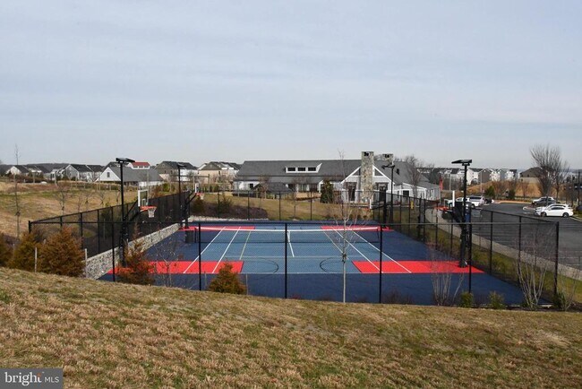 Building Photo - 2105 Hemlock Bay Rd