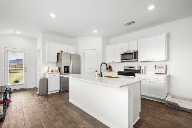 Building Photo - 151 Galanthus Ct