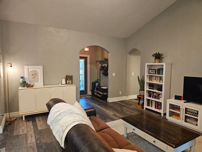 Building Photo - 3 Bedroom 2 Bath unfurnished home located in Sneads Ferry