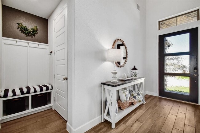 Building Photo - 3213 Little Willow