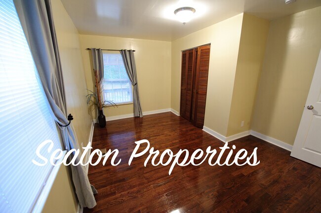 Building Photo - 2709 Addison Dr