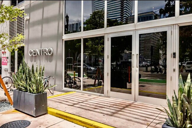 Building Photo - 245 SE 1st St