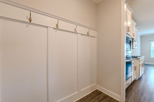 Building Photo - 1670 Branthaven Ln