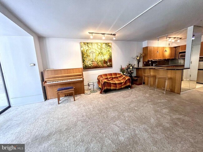 Building Photo - 226 W Rittenhouse Square