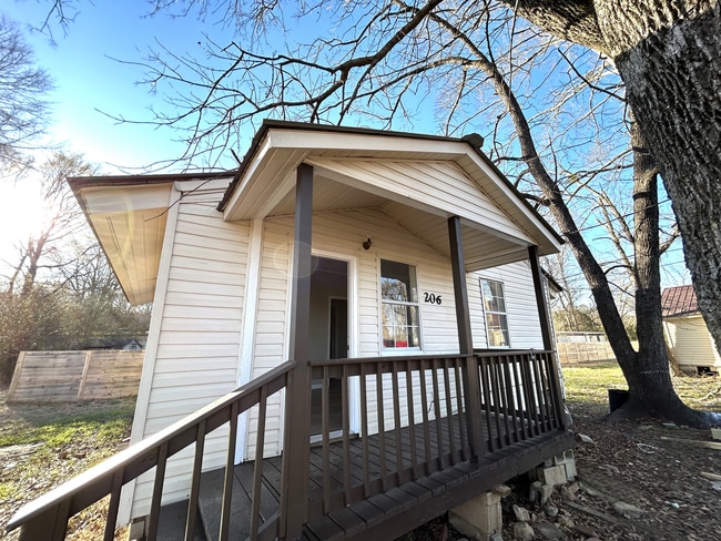 Primary Photo - 2 Bedroom and 1 Bath Home in Jacksonville