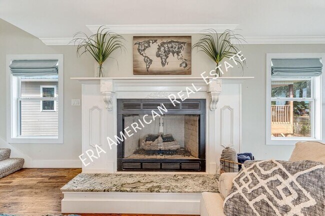 Building Photo - 1725 Union Ave