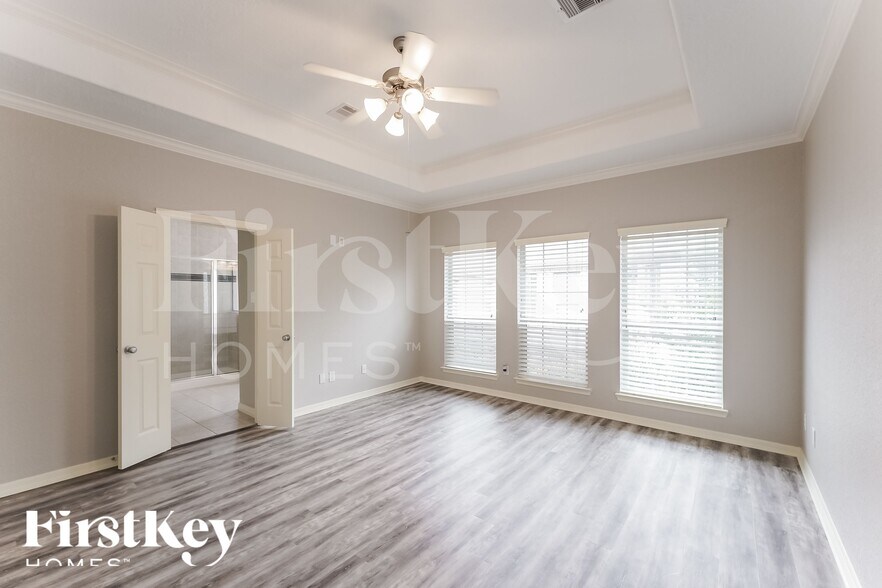 Building Photo - 3215 Holly Thicket Dr