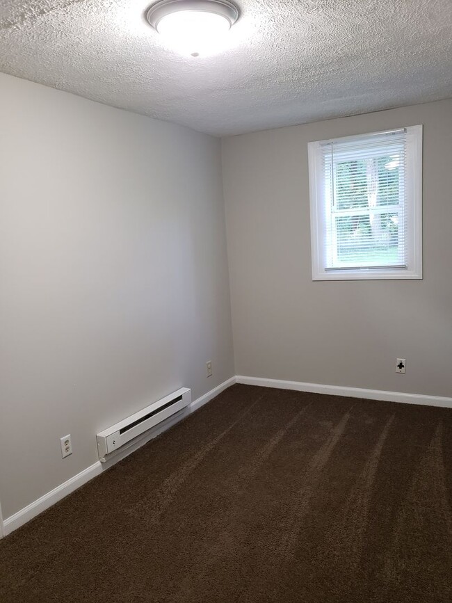 Building Photo - 1195 Faber Ave