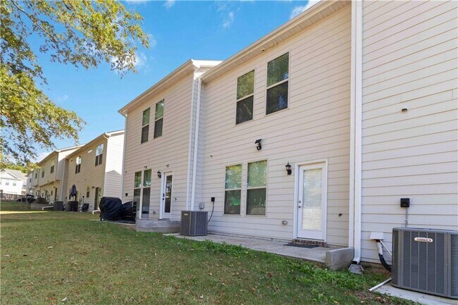 Building Photo - 3437 Sumersbe court