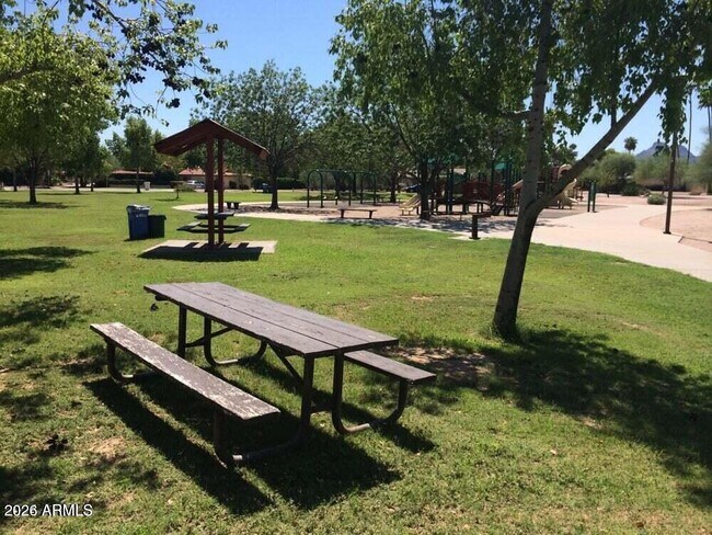 Building Photo - 11236 North 42nd Pl