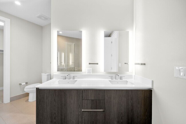 Building Photo - 6th Floor 1BD, 1.5BA Condo at the Lakehouse off Sloan's Lake